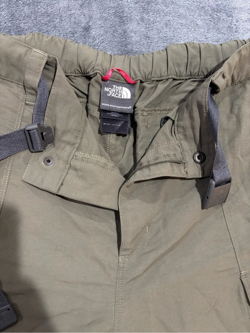 North Face Men's Cargo Hiking Pants Size Medium Outdoor Convertible Belted